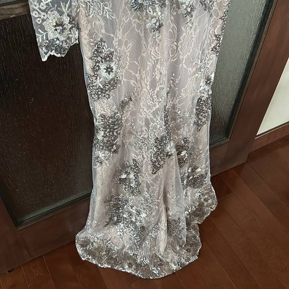 Mac Duggal EMBELLISHED V NECK ILLUSION LONG SLEEVE GOWN size 8 NEW $698 Taupe - Picture 16 of 17